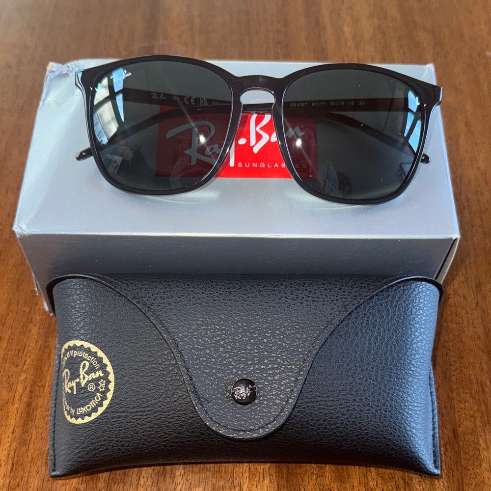 Ray-Ban NWT Black Sunglasses